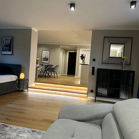 Luxury アパート *